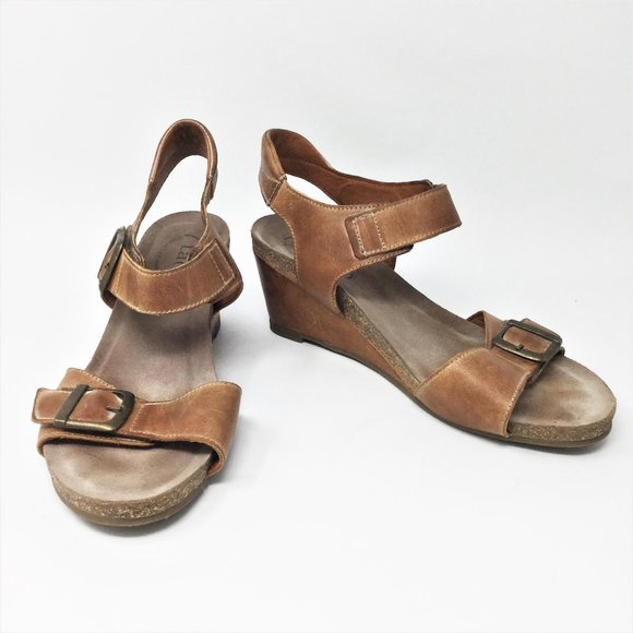Taos Tan Wedge Buckle Up Leather Sandals 8-8.5